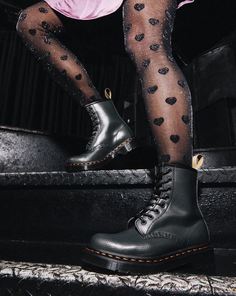 Dr Martens Vegan 1460 Metallic Emboss Snørestøvletter Dame Grå | Norge 555RVD